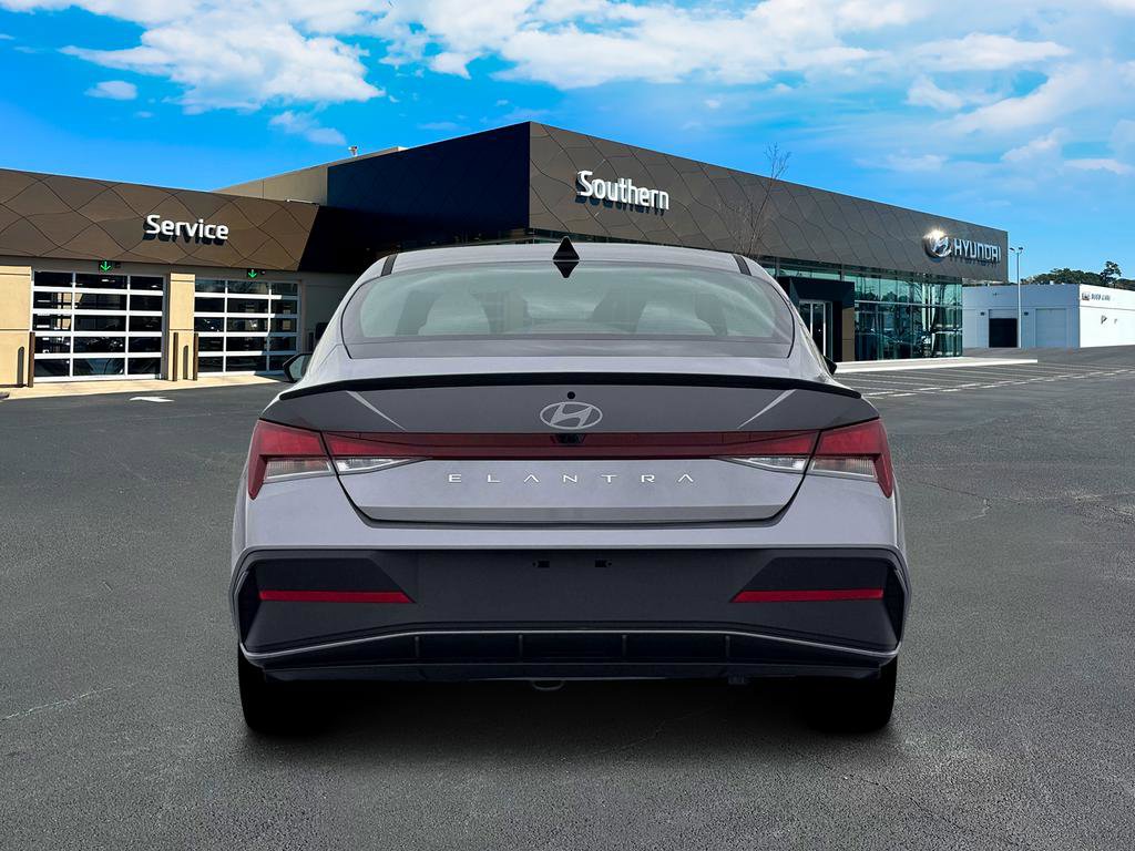 New 2026 Hyundai Elantra Sport image 7