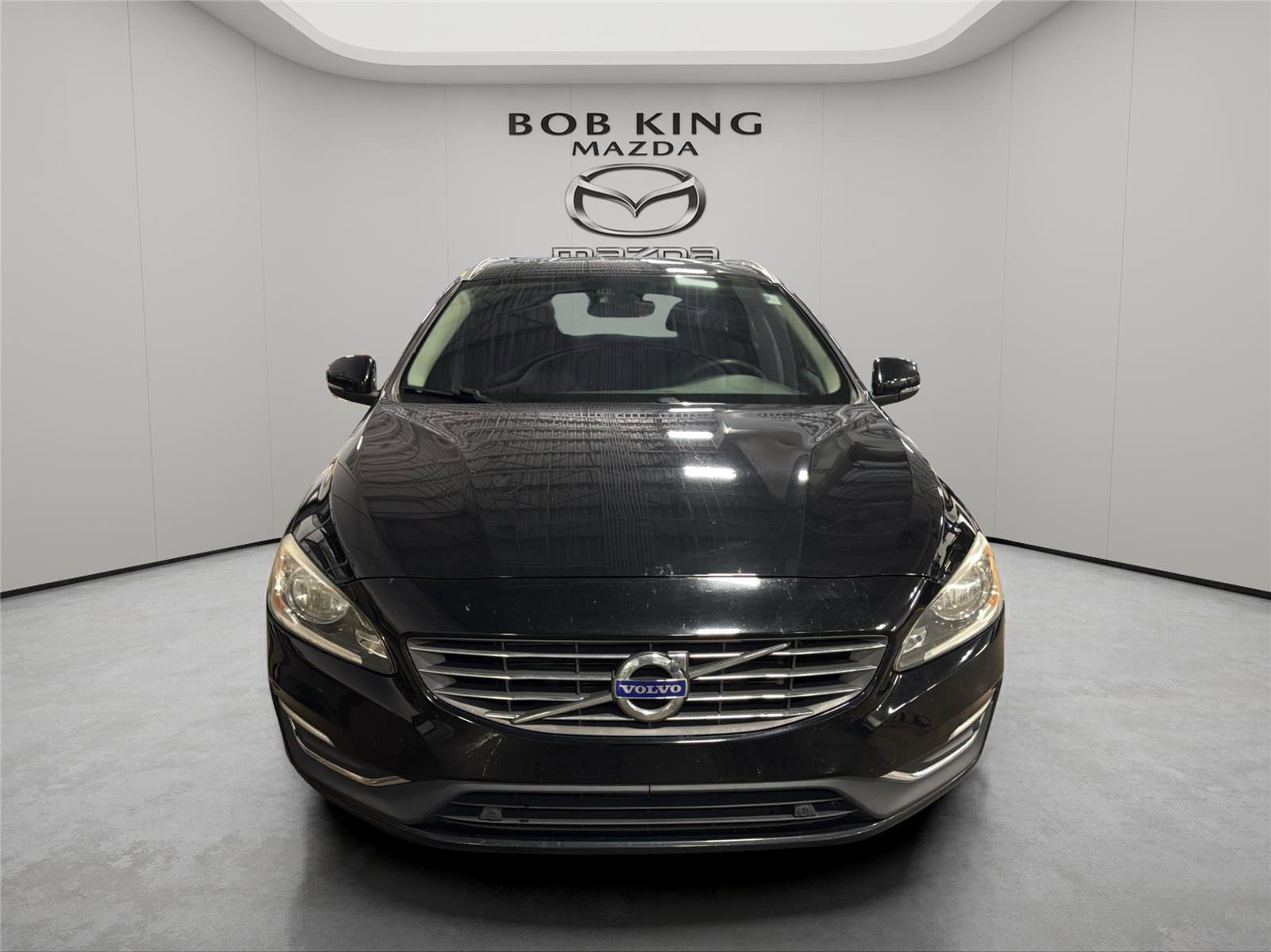 Used 2017 Volvo V60 T5 Premier w/ Convenience Package FWD image 8