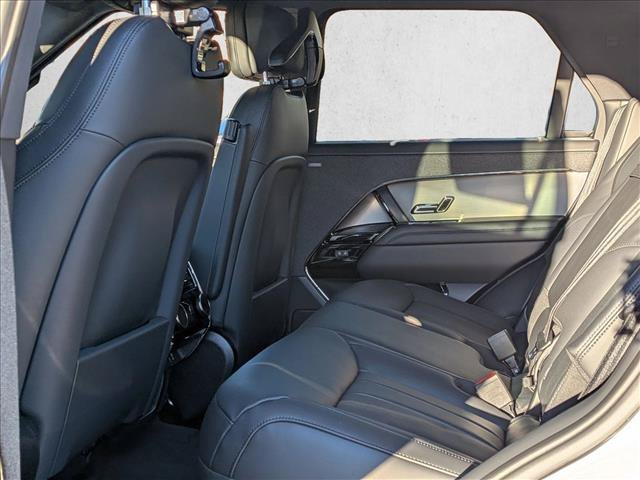 Used 2026 Land Rover Range Rover Sport SE AWD/4WD image 17