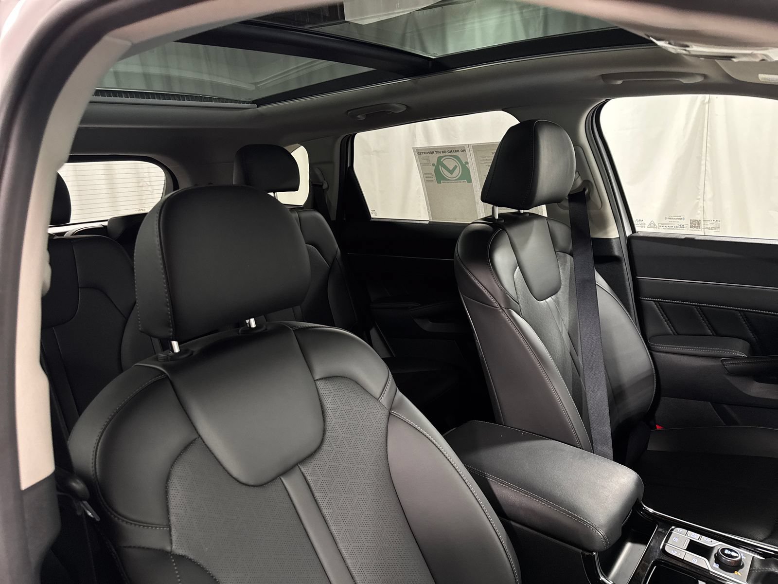Certified 2023 Kia Sorento SX AWD/4WD image 16