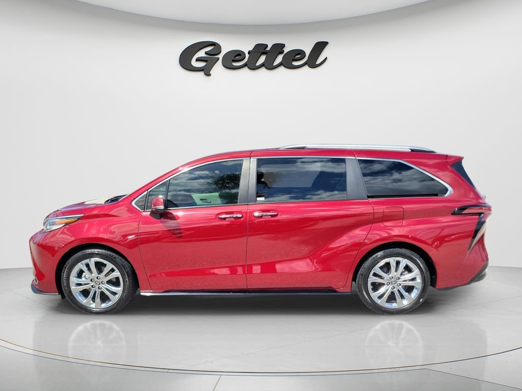 Used 2023 Toyota Sienna Platinum FWD image 8