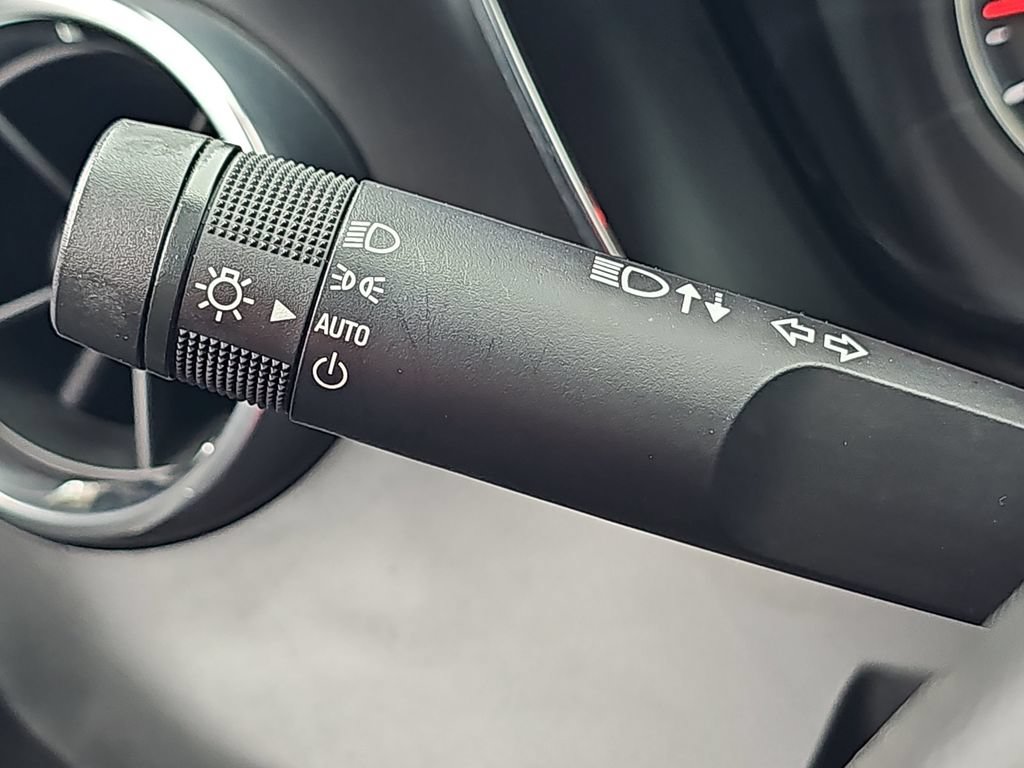 Used 2020 Chevrolet Camaro LT RWD image 36