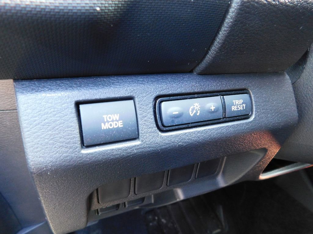 Used 2024 Nissan Frontier PRO-4X w/ Off-Road Protection Package image 24