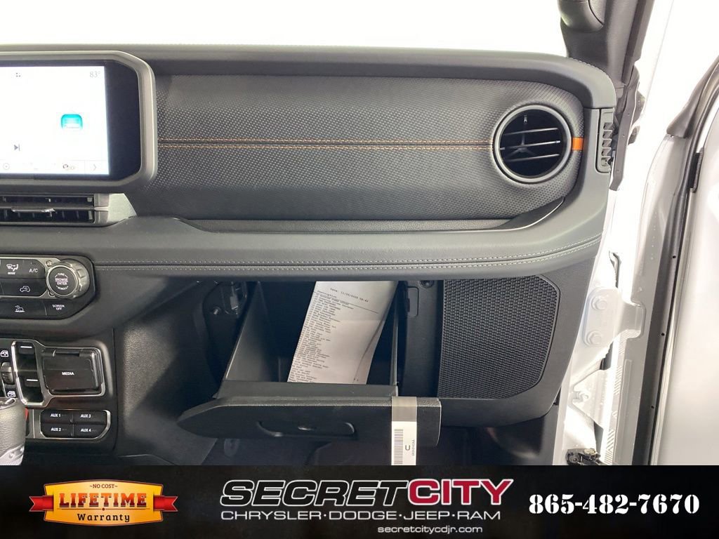 New 2026 Jeep Gladiator Mojave image 32