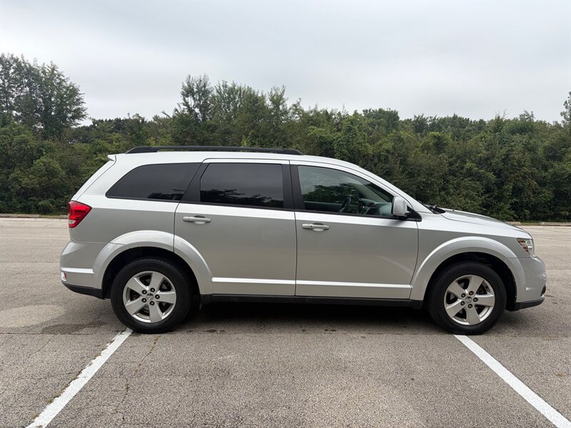 Used 2012 Dodge Journey SXT w/ Popular Equipment Group FWD image 5