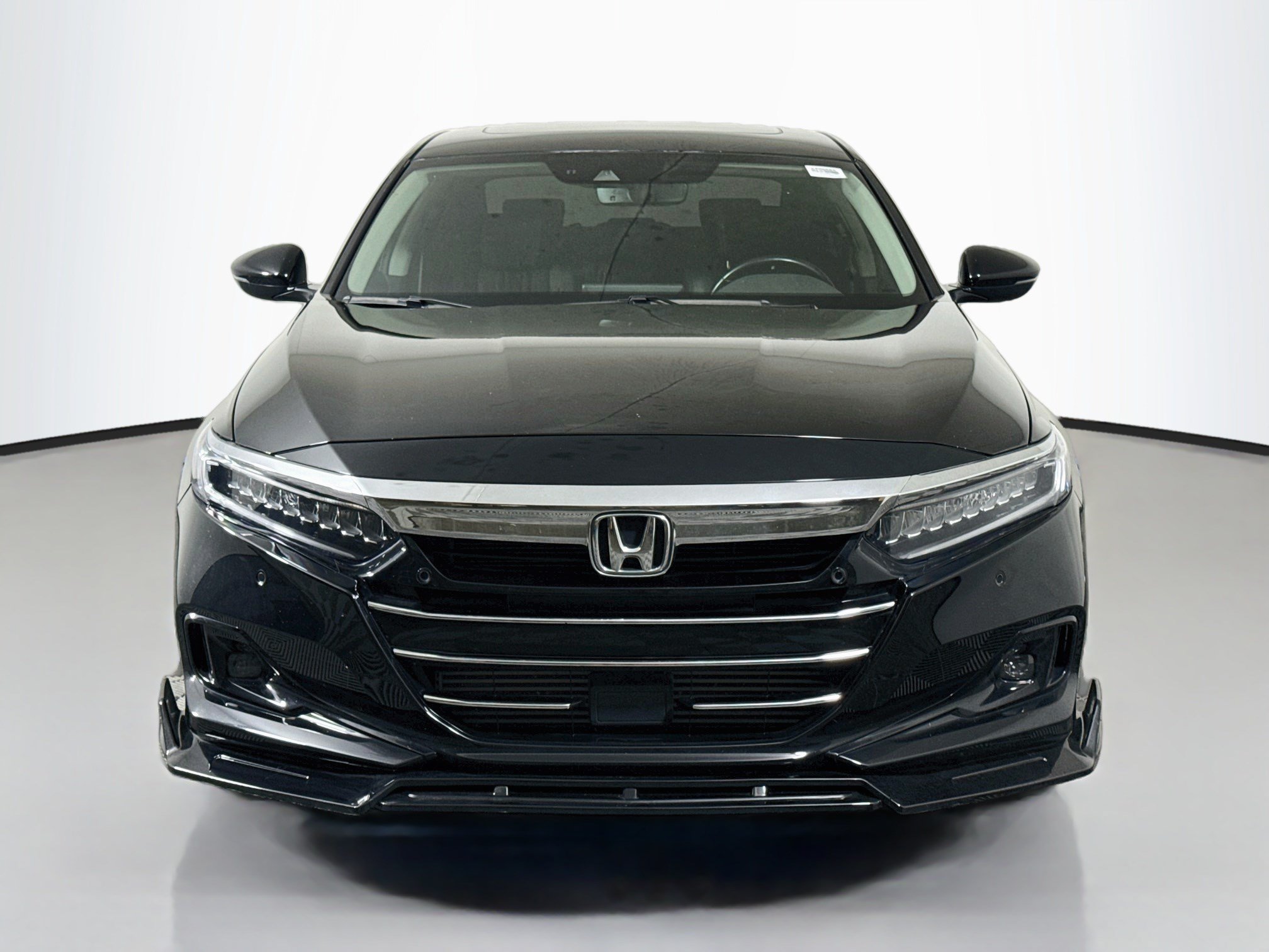 Used 2022 Honda Accord Touring image 2