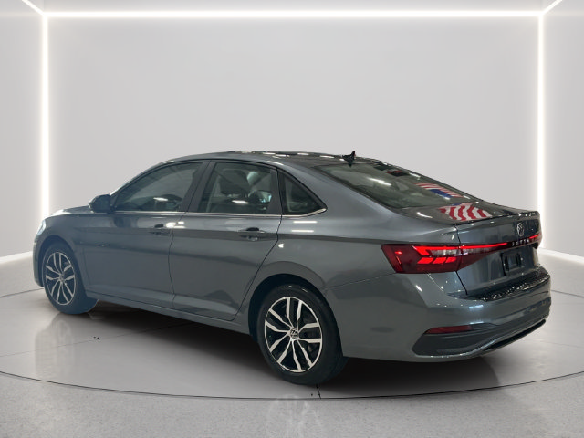 New 2027 Volkswagen Jetta SE FWD image 3
