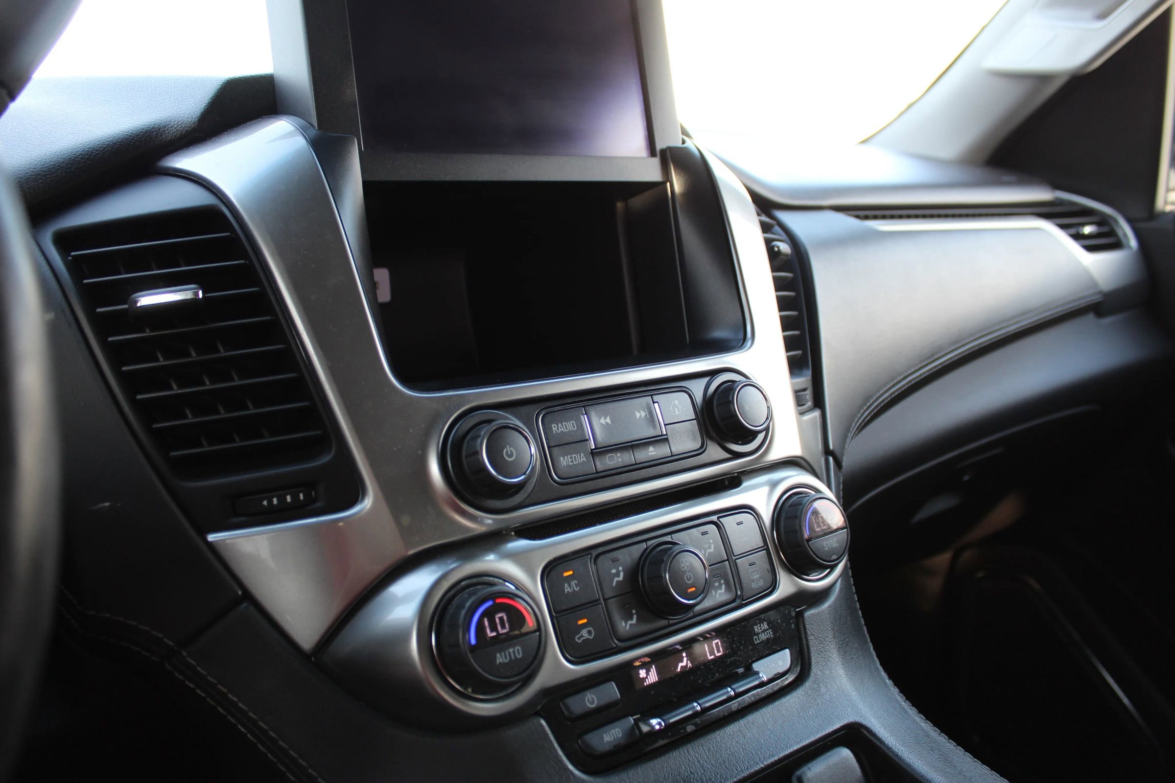 Used 2018 Chevrolet Tahoe LS RWD image 28