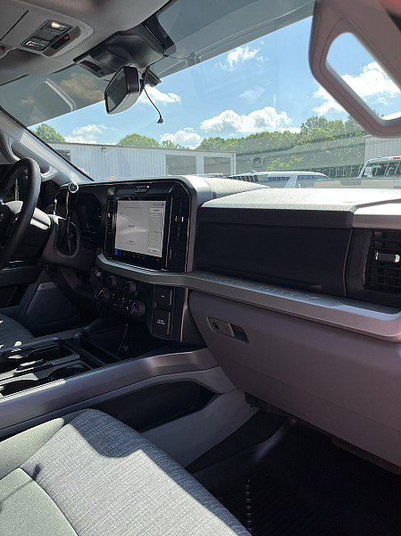 Used 2026 Ford F250 XLT w/ XLT Premium Package AWD/4WD image 14