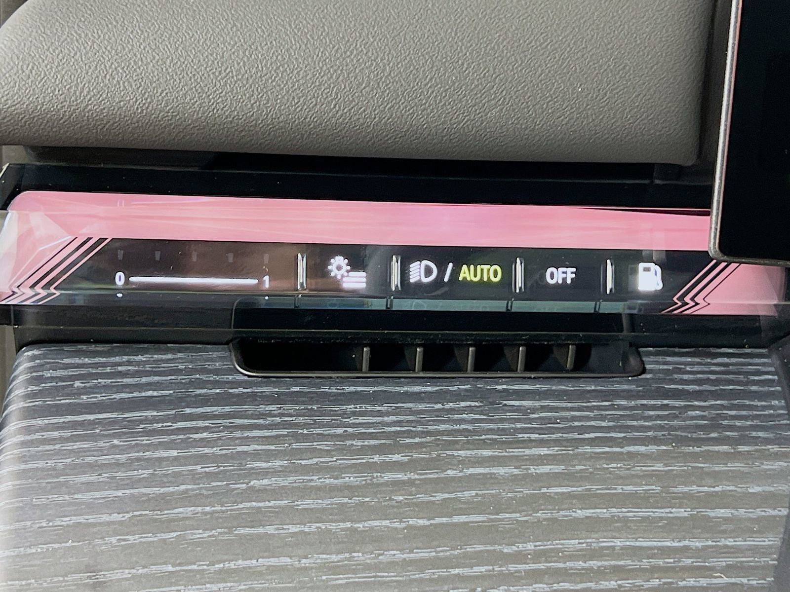 New 2026 BMW 550e xDrive w/ Executive Package image 11