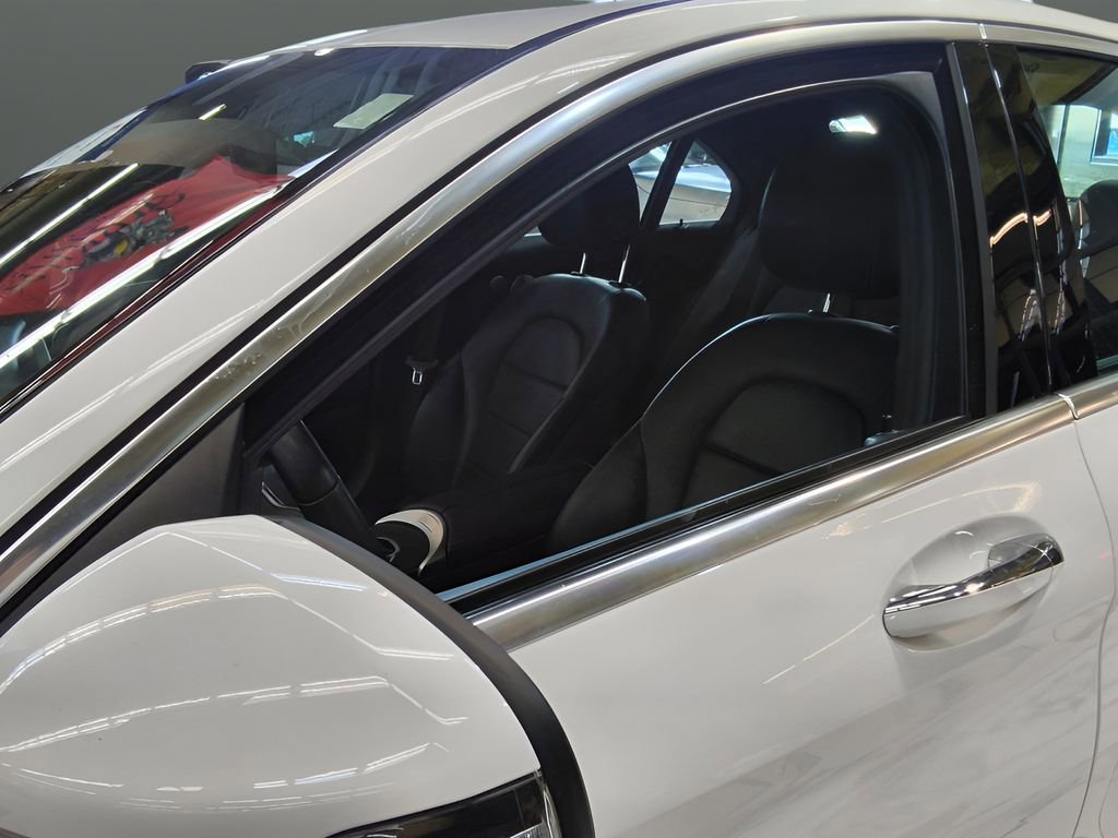 Used 2019 Mercedes-Benz C 300 4MATIC Sedan image 10