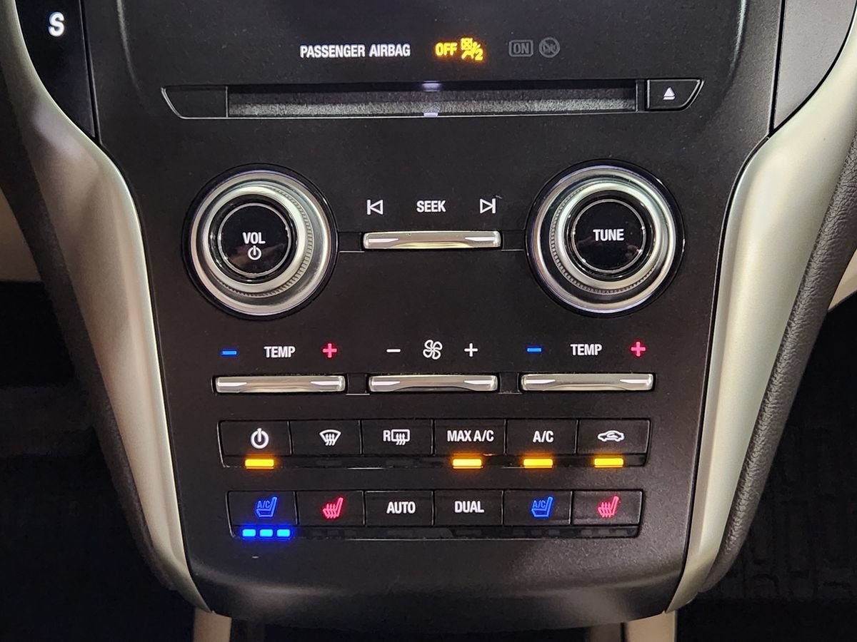 Used 2019 Lincoln MKC Reserve w/ MKC Technology Package FWD image 34