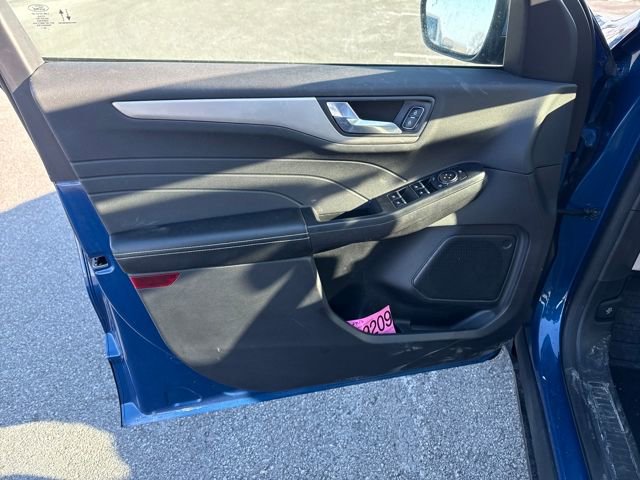 Used 2022 Ford Escape SEL image 17