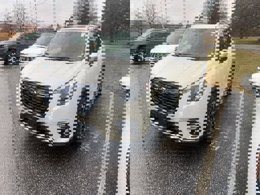 Used 2024 Subaru Forester Touring image 3