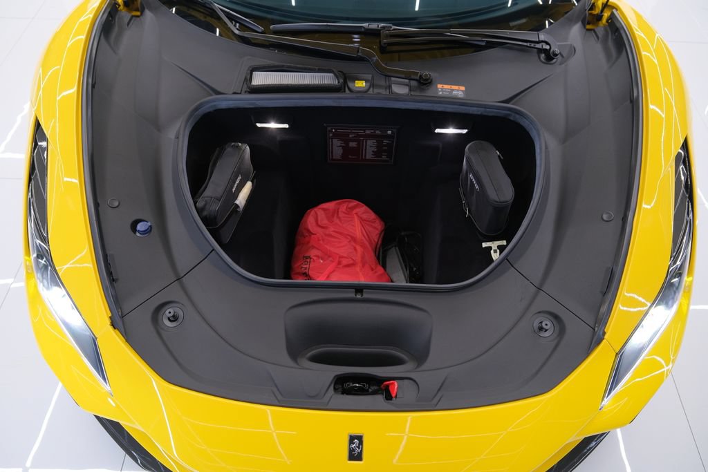 Used 2021 Ferrari F8 Tributo RWD image 57