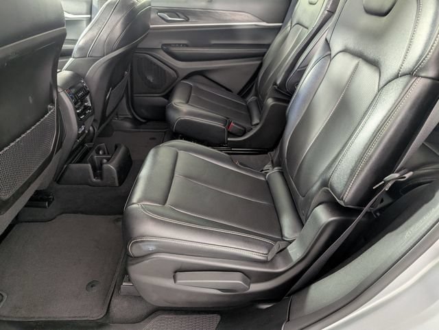Certified 2024 Jeep Grand Cherokee L Limited w/ Luxury Tech Group II AWD/4WD image 28