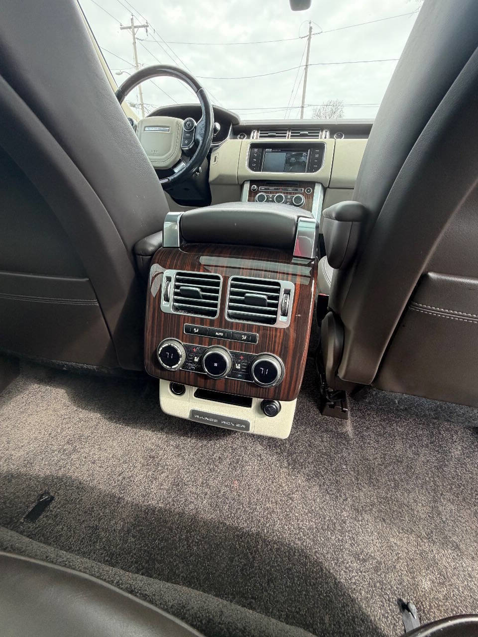 Used 2015 Land Rover Range Rover Supercharged image 37