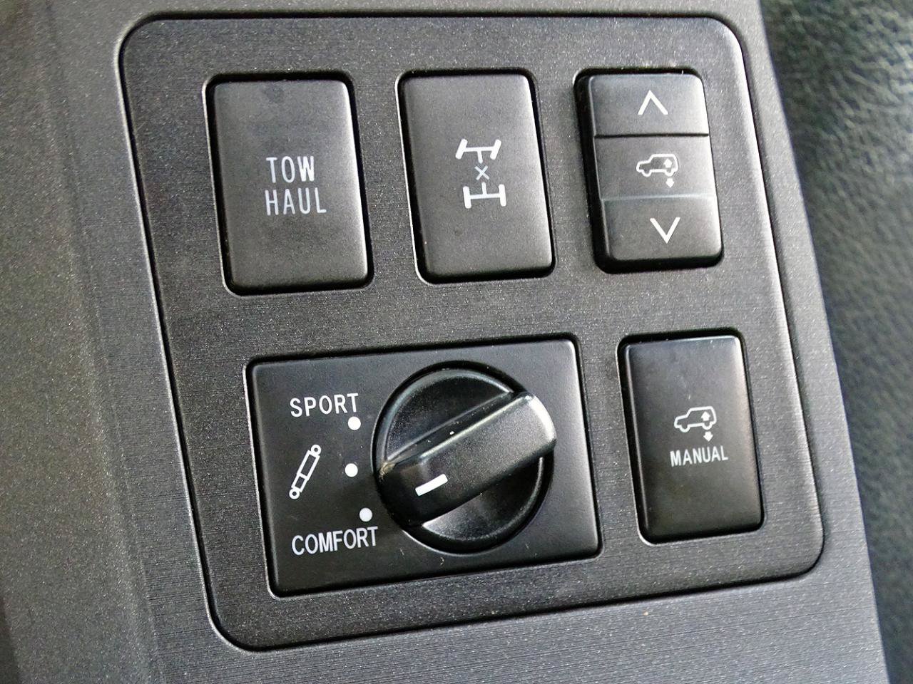 Used 2018 Toyota Sequoia Platinum AWD/4WD image 26