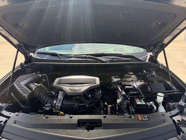 Used 2021 Cadillac XT6 Sport w/ Platinum Package AWD/4WD image 23
