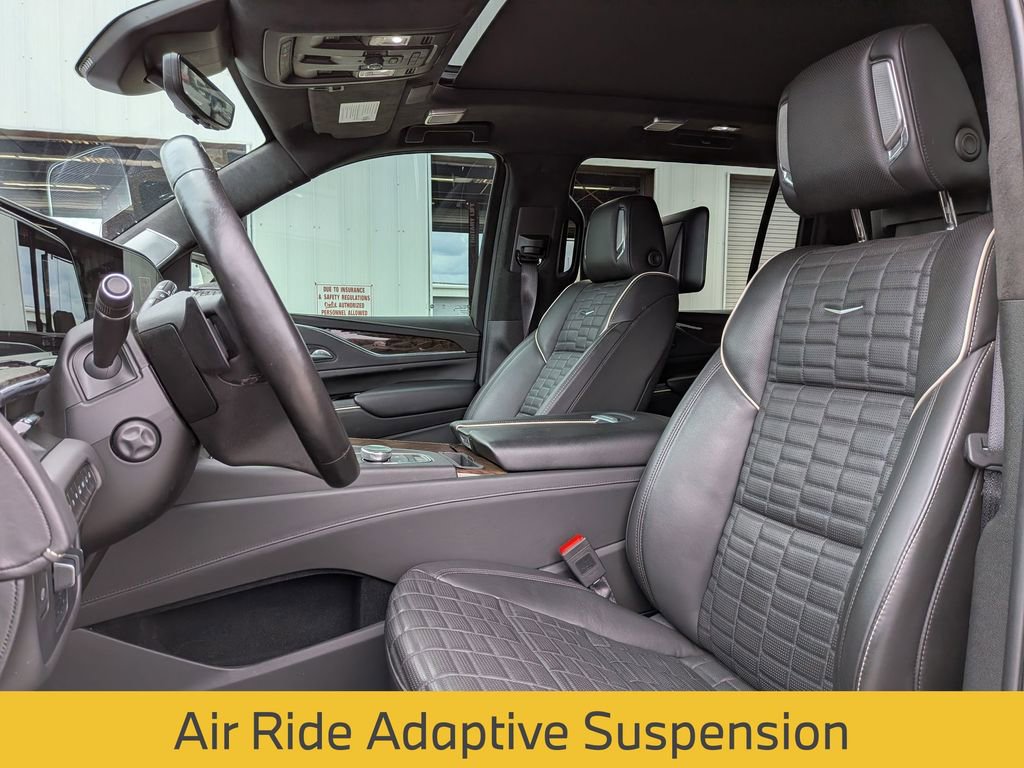 Used 2024 Cadillac Escalade ESV Sport Platinum w/ LPO, ONYX Package AWD/4WD image 15