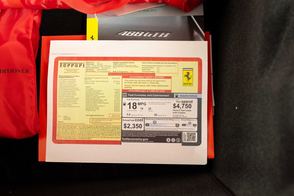 Used 2017 Ferrari 488 GTB image 52