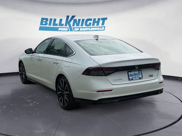 Used 2025 Honda Accord Touring image 3