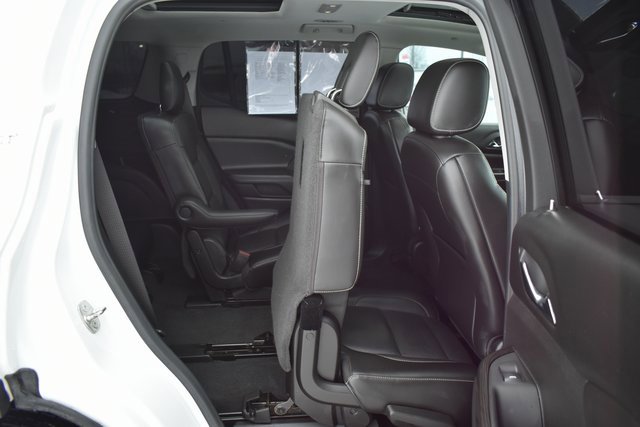 Used 2018 GMC Acadia SLT w/ LPO, Black Accent Package image 43