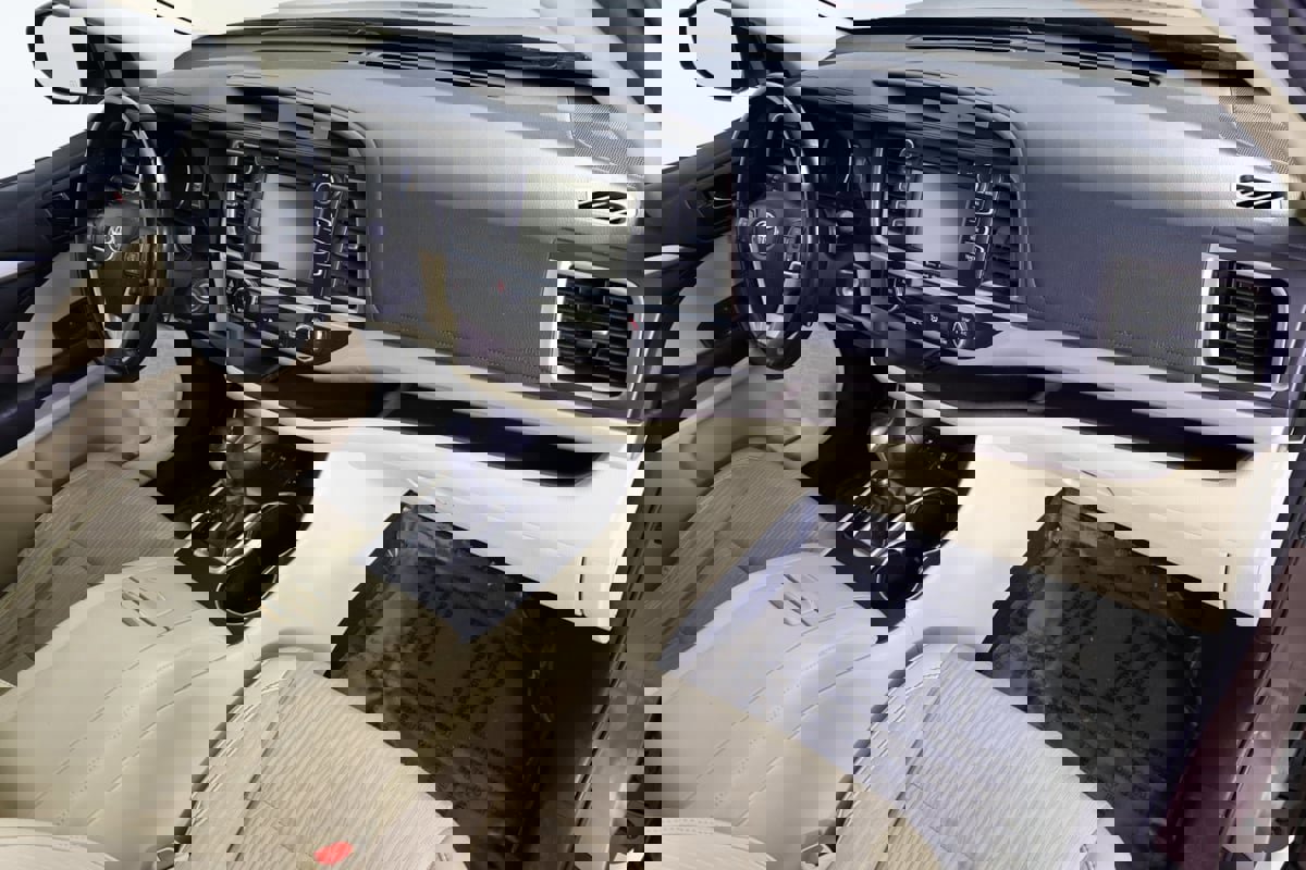 Used 2017 Toyota Highlander Plus image 31