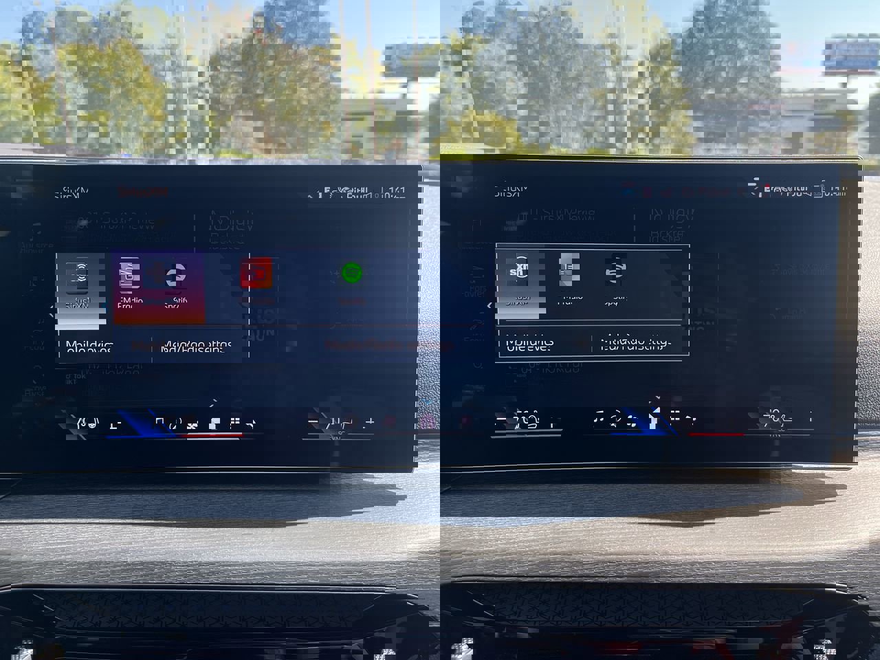 Used 2025 BMW i4 eDrive40 w/ Premium Package image 24