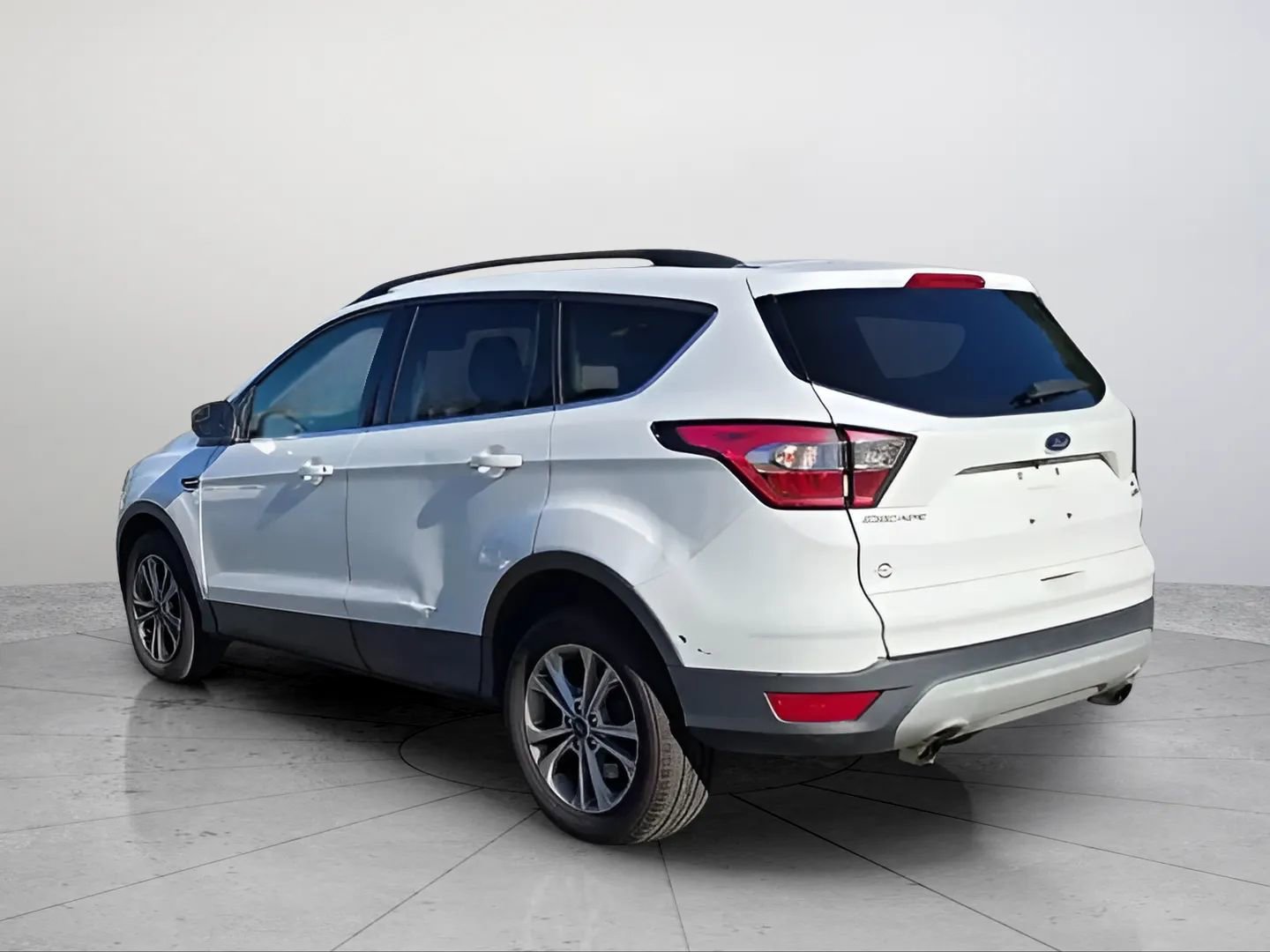 Used 2018 Ford Escape SE AWD/4WD image 4