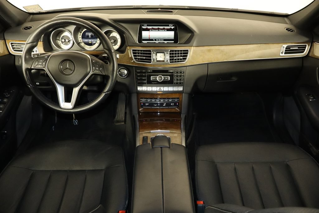 Used 2014 Mercedes-Benz E 550 4MATIC Sedan image 13