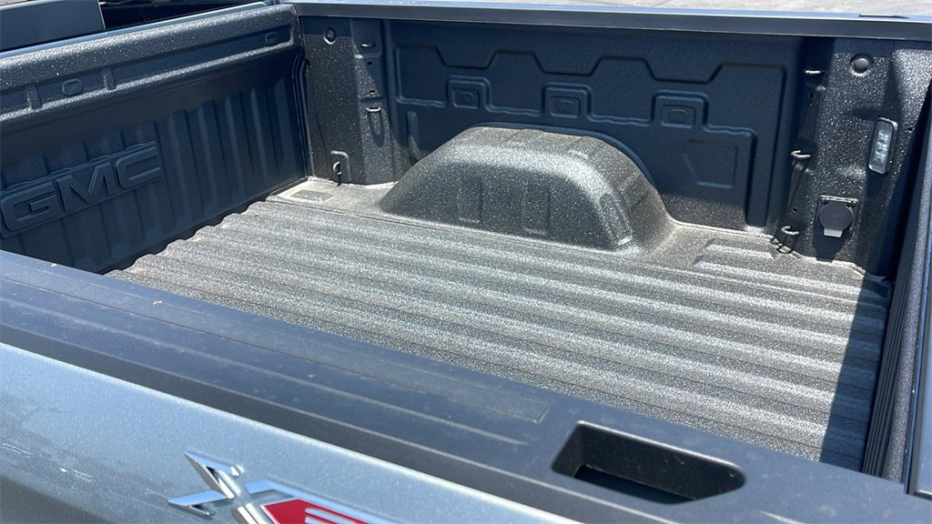 New 2025 GMC Sierra 1500 Elevation image 27