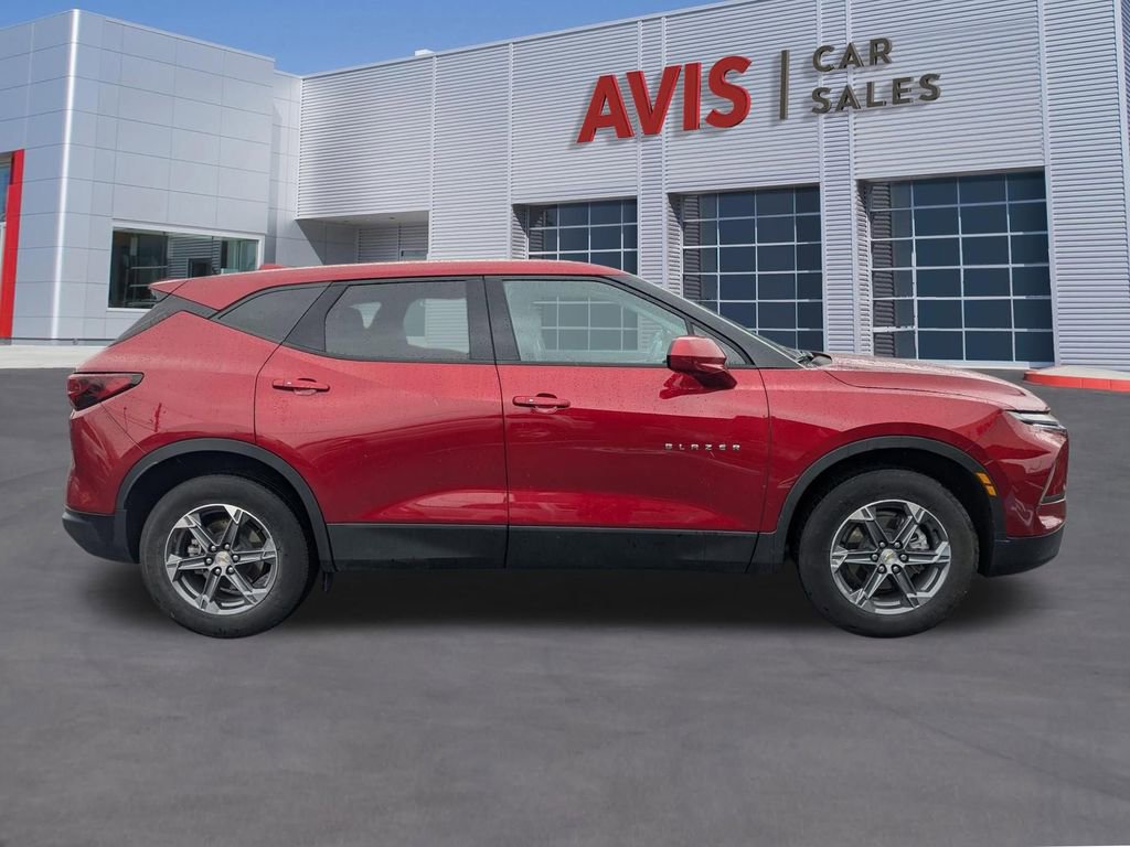 Used 2025 Chevrolet Blazer LT image 5