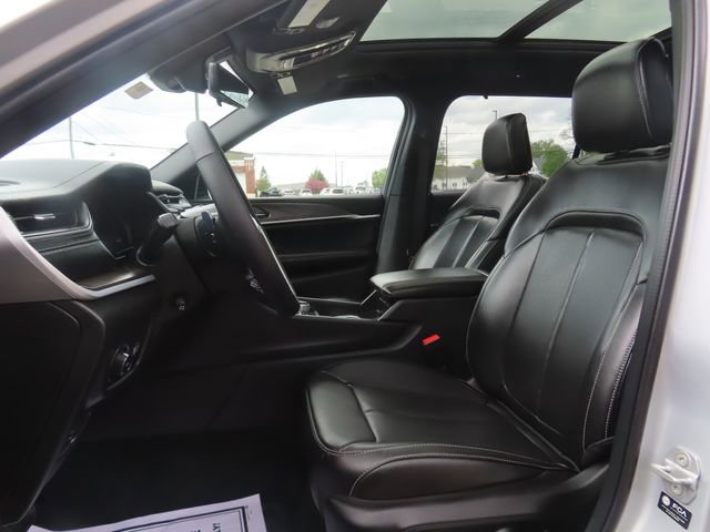 Used 2025 Jeep Grand Cherokee L Limited w/ Luxury Tech Group II AWD/4WD image 20