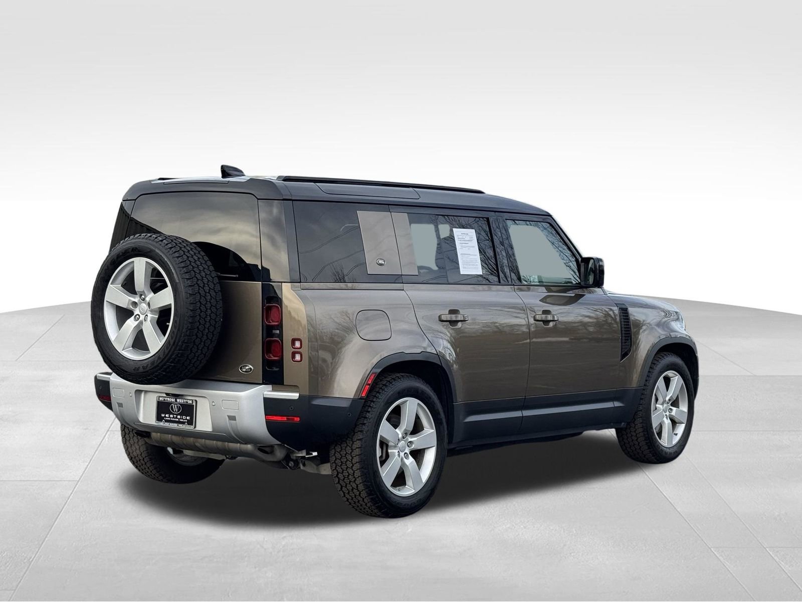 Used 2020 Land Rover Defender 110 First Edition AWD/4WD image 4