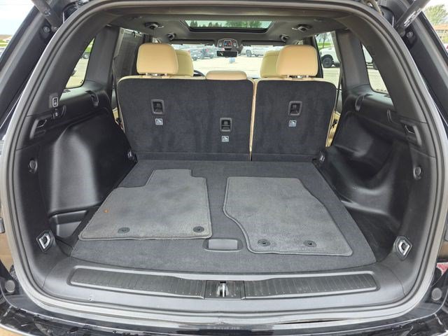 Certified 2023 Jeep Grand Cherokee Limited w/ Luxury Tech Group II AWD/4WD image 10