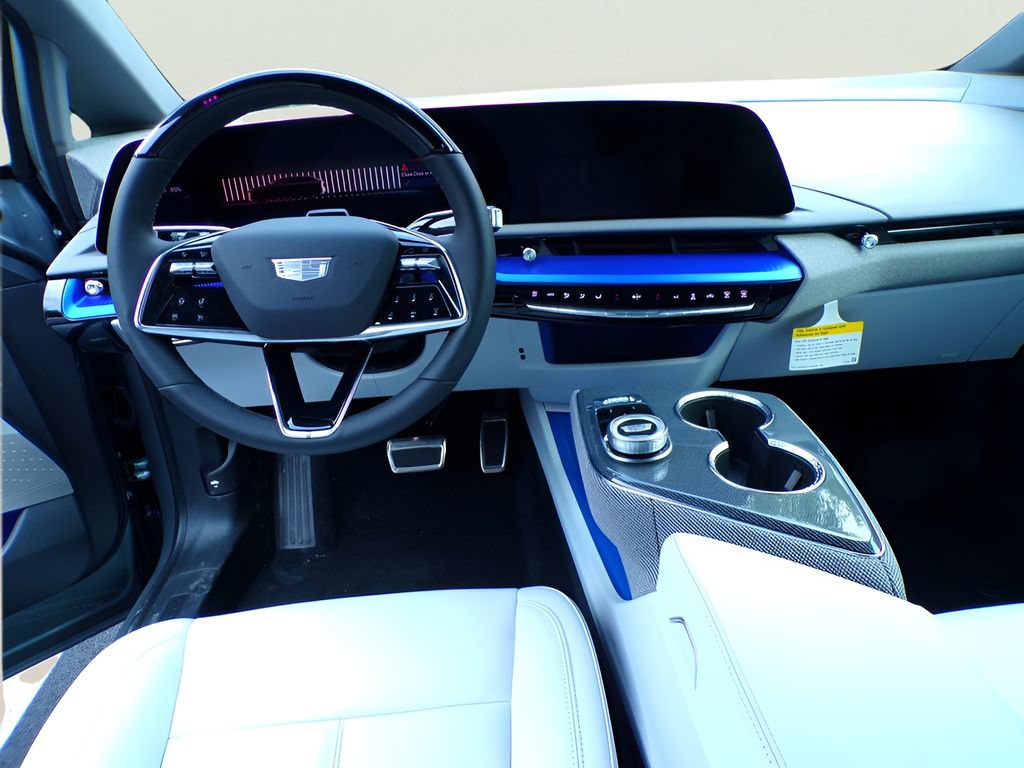 New 2027 Cadillac Optiq Luxury AWD/4WD image 8