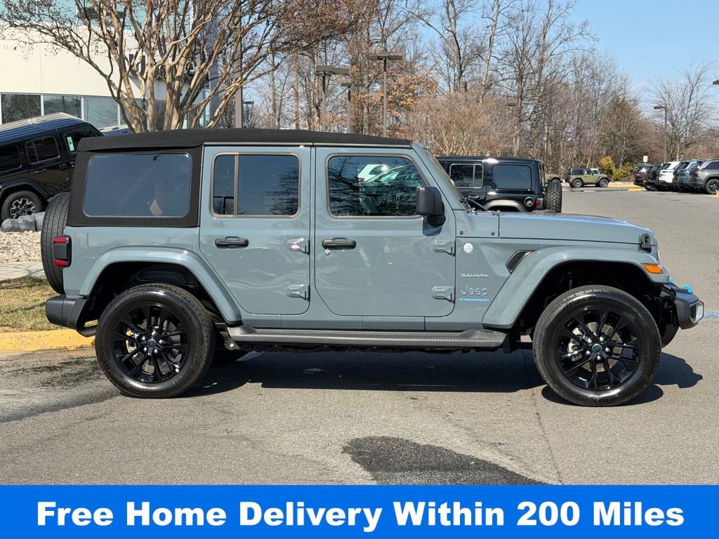 Used 2024 Jeep Wrangler Unlimited Sahara w/ Technology Group image 4