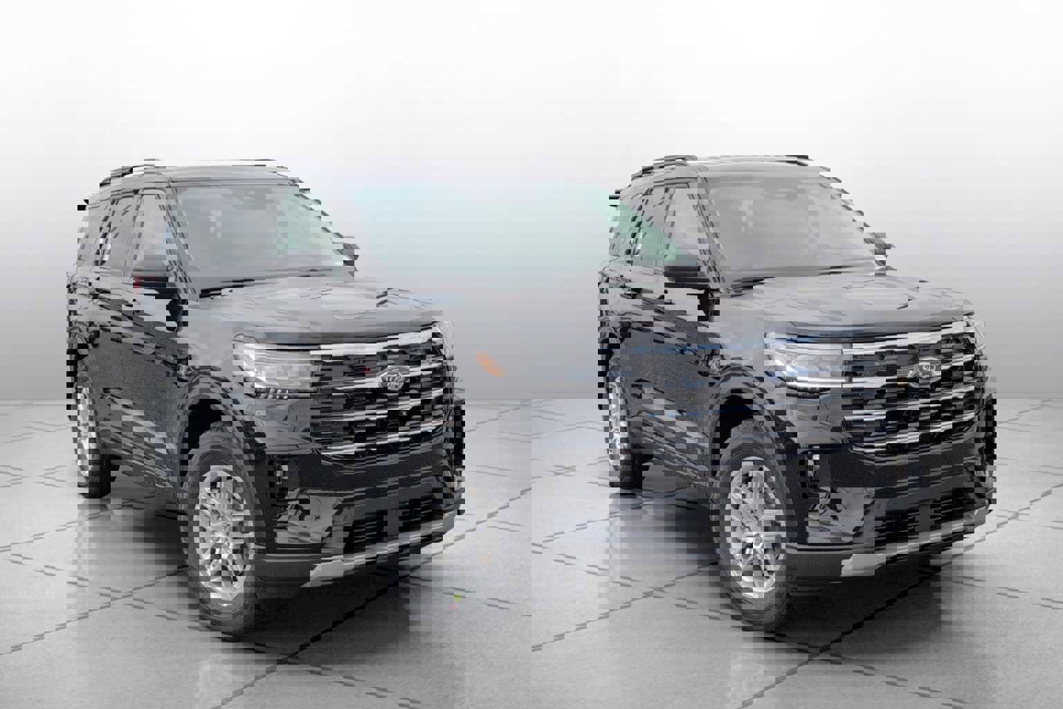 New 2026 Ford Explorer Active w/ Active Comfort Package image 2