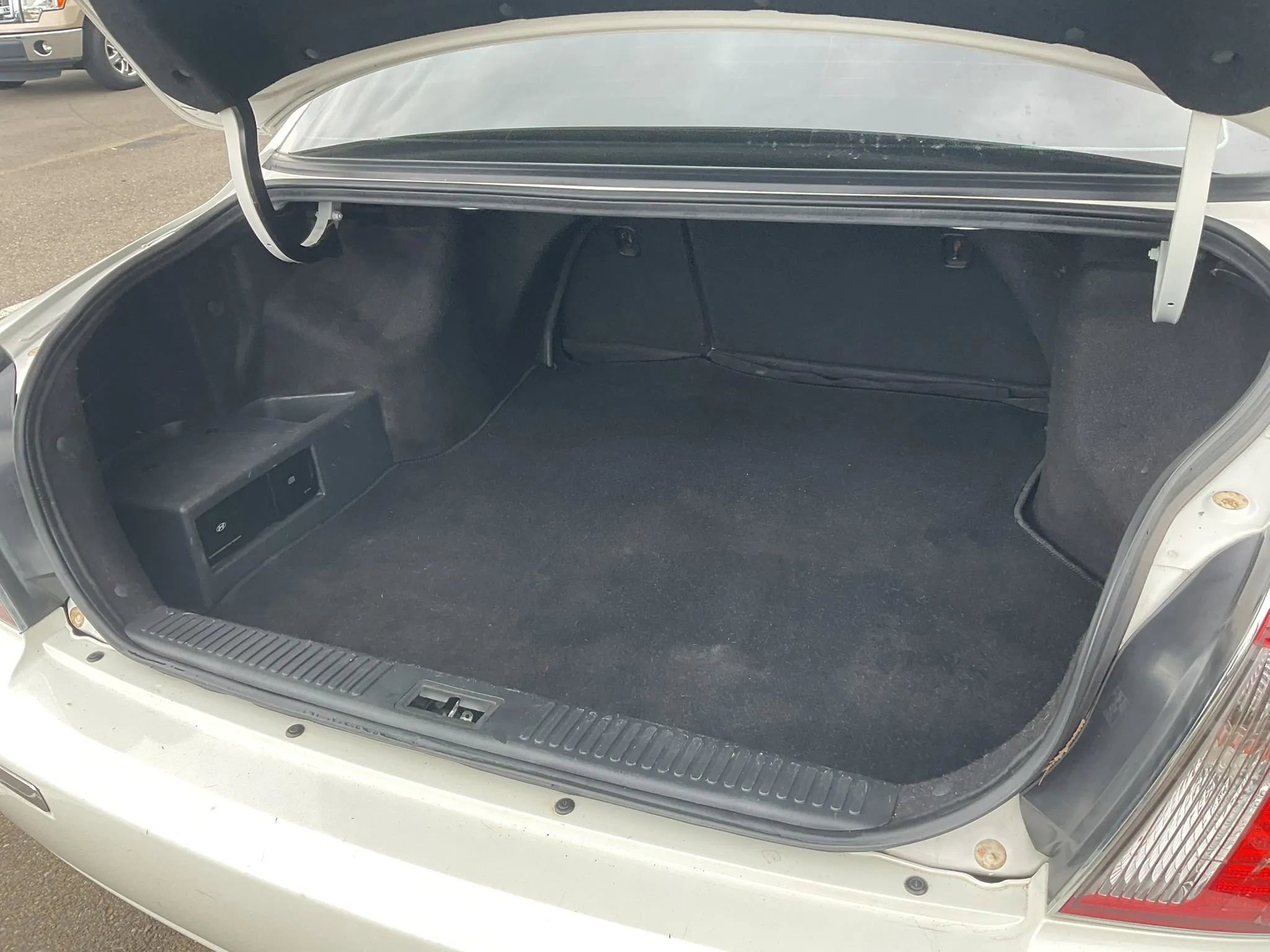 Used 2005 Hyundai XG350 L FWD image 12