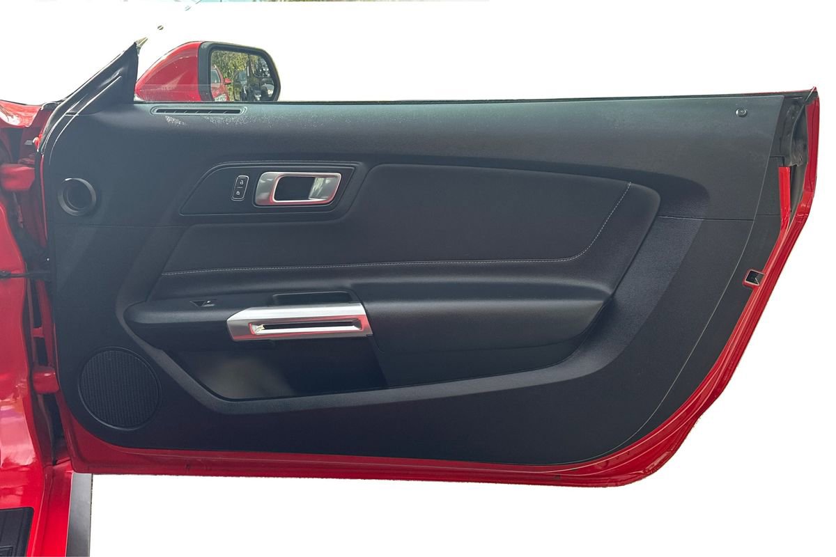 Used 2018 Ford Mustang Coupe image 20