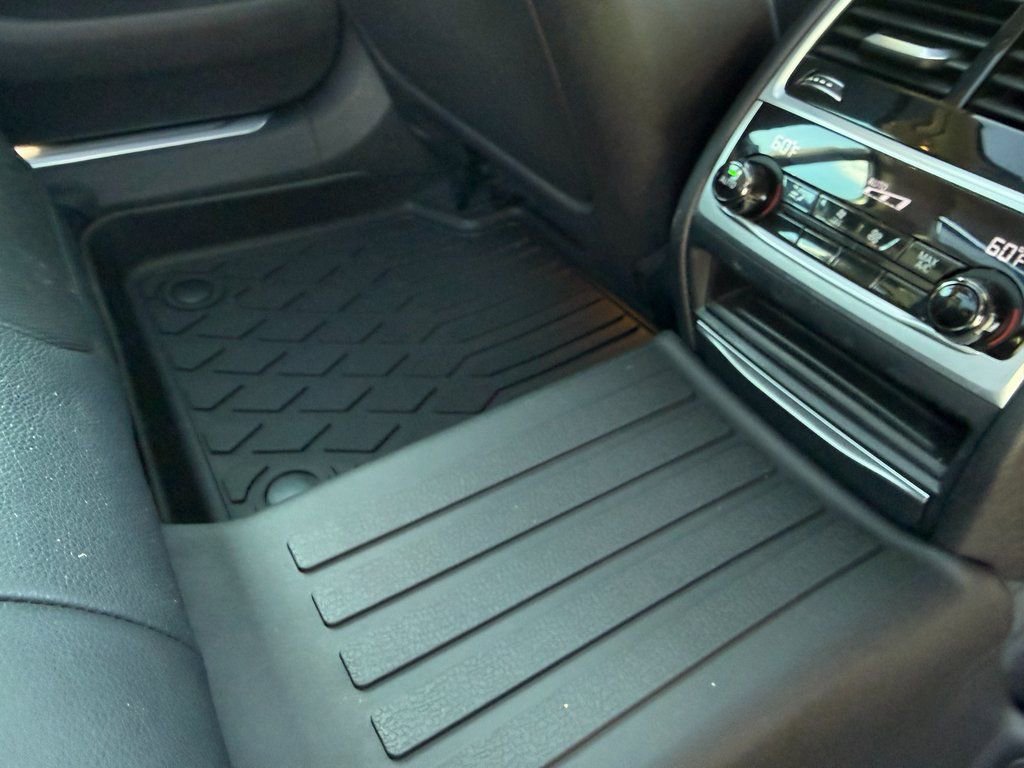 Used 2018 BMW 740e xDrive image 24