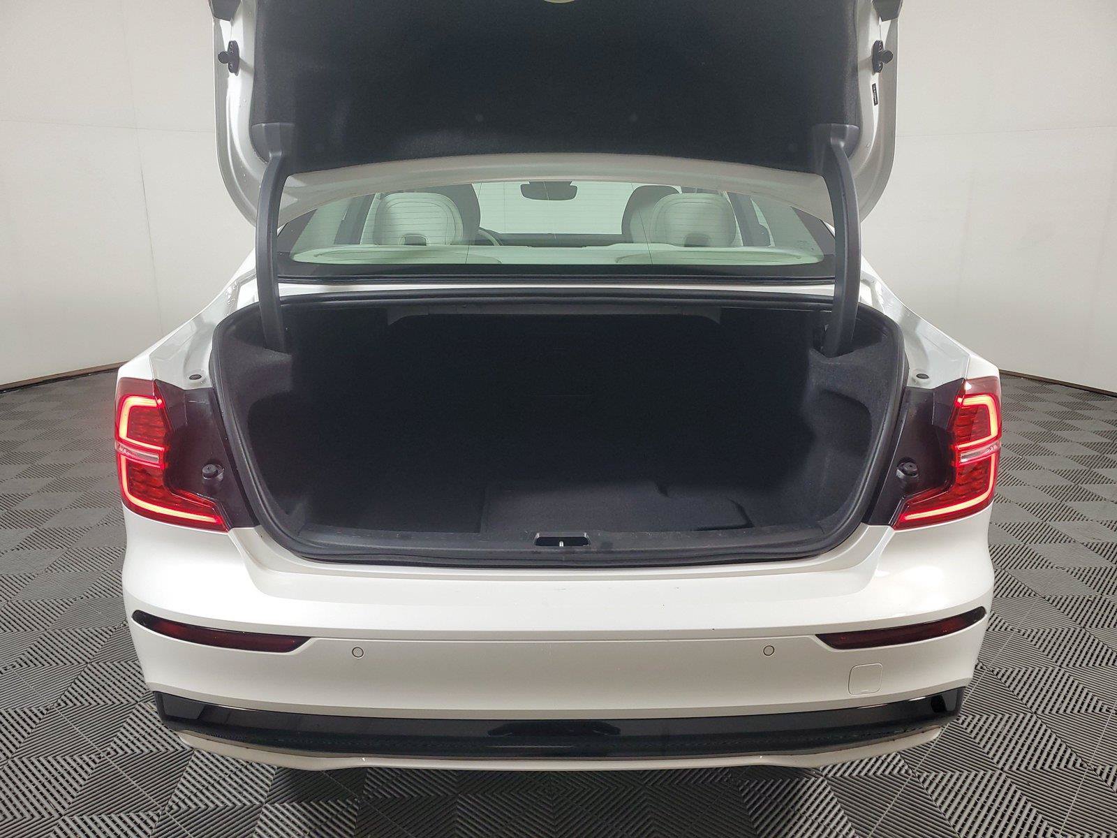 Certified 2024 Volvo S60 B5 Core FWD image 9