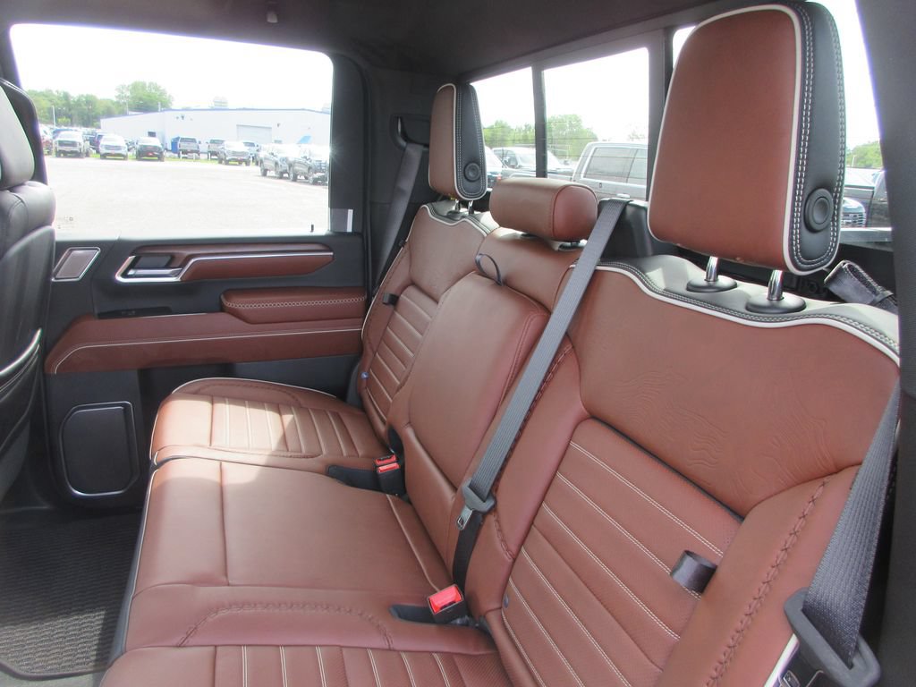 New 2026 GMC Sierra 2500 Denali Ultimate AWD/4WD image 13