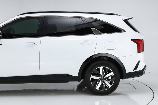Used 2021 Kia Sorento S FWD image 44