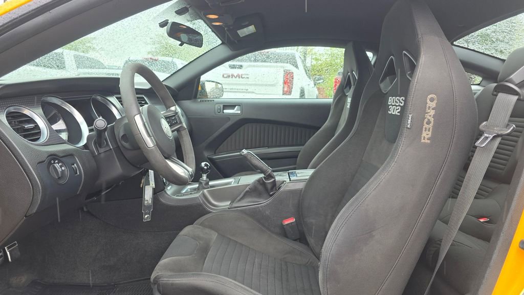 Used 2013 Ford Mustang Boss 302 w/ Boss 302 Accessory Pkg RWD image 20