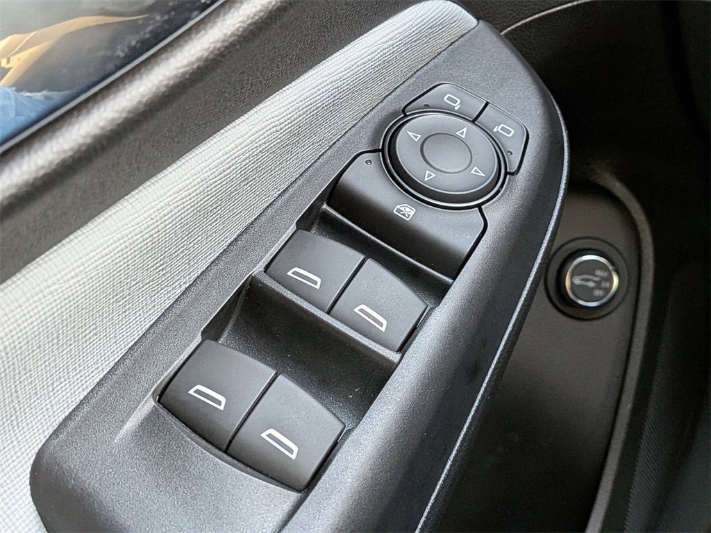 Used 2025 Buick Envista Preferred w/ Convenience I Package image 25