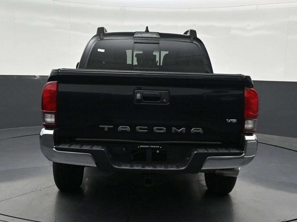 Used 2021 Toyota Tacoma SR5 RWD image 4