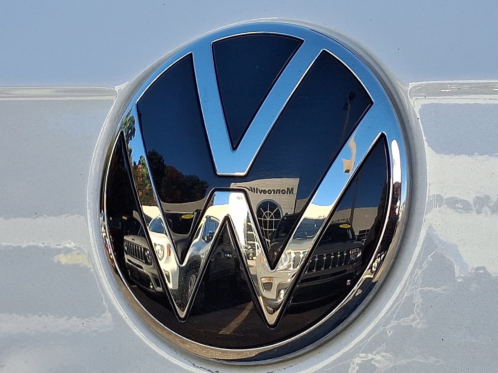 Used 2024 Volkswagen Tiguan SE R-Line FWD image 29