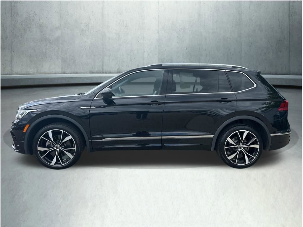 Used 2024 Volkswagen Tiguan SEL R-Line AWD/4WD image 2